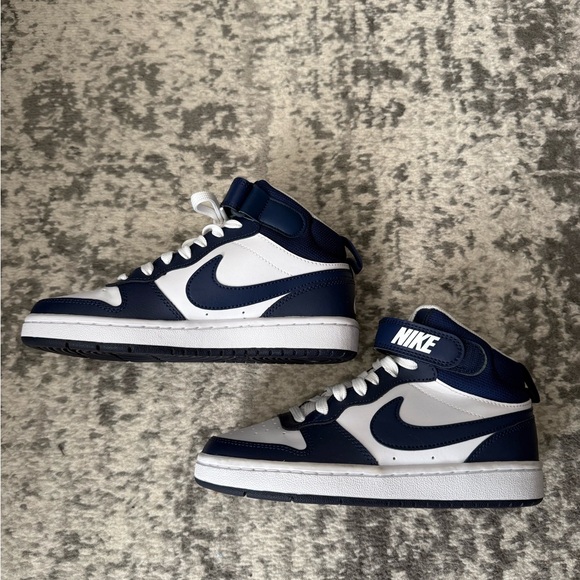 New Boys Nike Court Borough Mid 2 size 3.5 - Picture 5 of 7